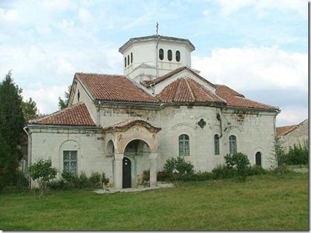 800px-Arapovski_monastery_the_church